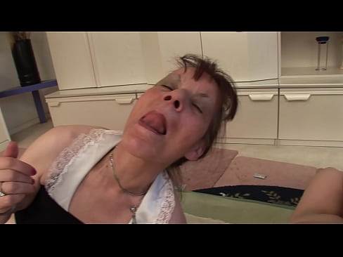 ❤️ Duas avós e um avô têm um ménage à trois ️❌ Porno real em nós ❌️