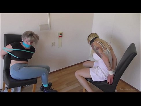 ❤️ Viciado / amarrado e amordaçado / donzela em apuros ️❌ Porno real em nós ❌️